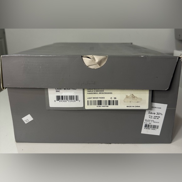 Balenciaga Triple S Low Top Sneakers in Womans Size 39 - Picture 8 of 10